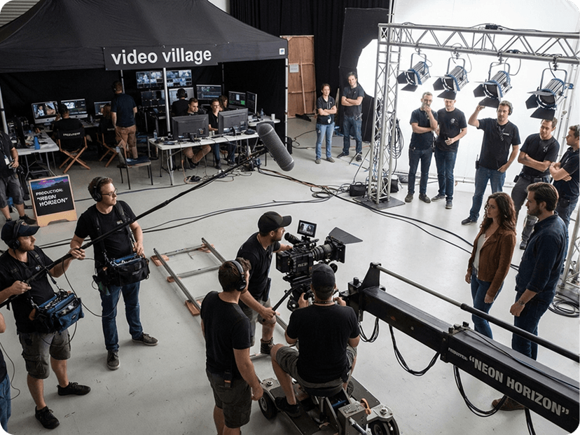 Estúdio de conteúdo escala para mais de 200 projetos